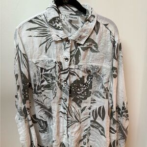 Chico's Monochrome Leaf Print Linen Women’s Button Down Blouse